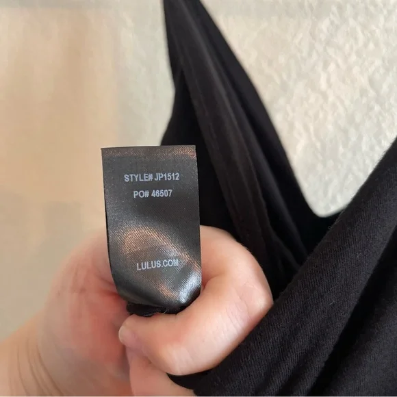 Lulu's Just Breathe Black Sleeveless Slit Leg Jumpsuit V Neck Women's Size Small - Picture 9 of 9